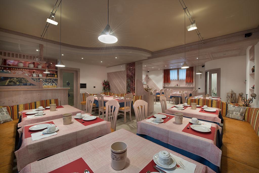 Garni Oasi Hotel Livigno Eksteriør billede