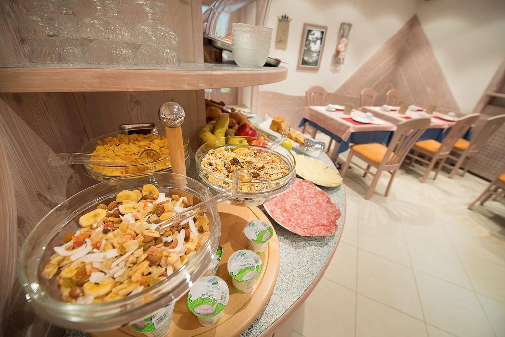 Garni Oasi Hotel Livigno Eksteriør billede