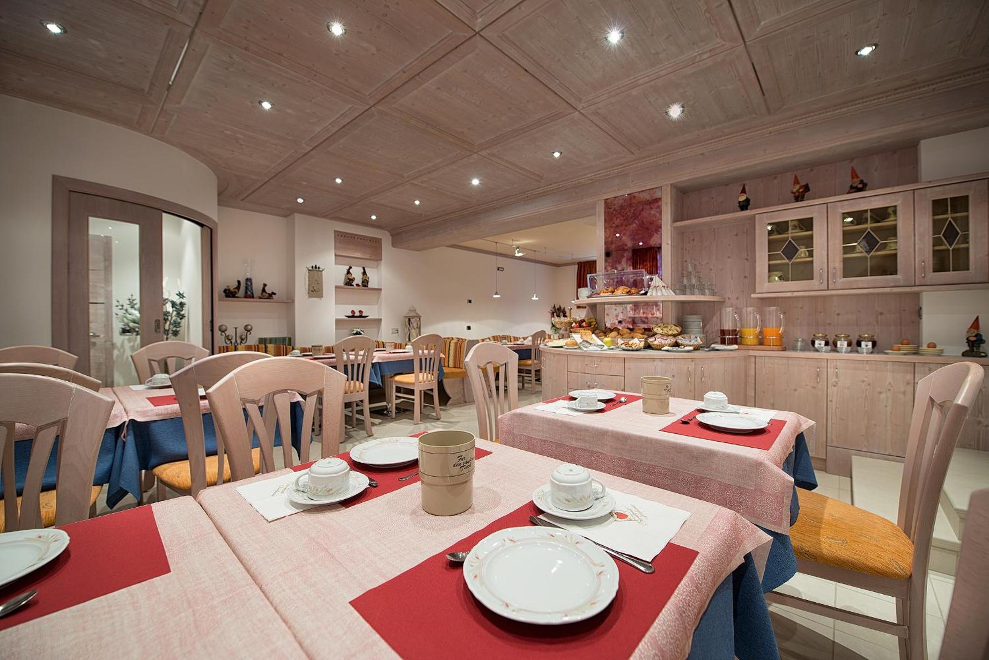 Garni Oasi Hotel Livigno Eksteriør billede
