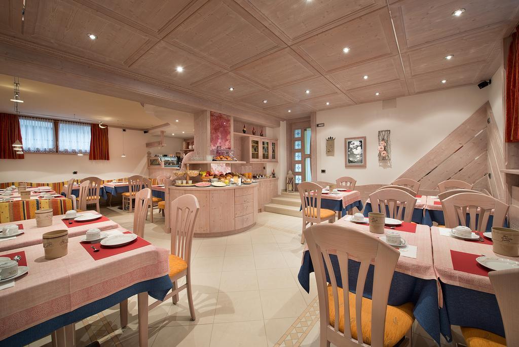 Garni Oasi Hotel Livigno Eksteriør billede