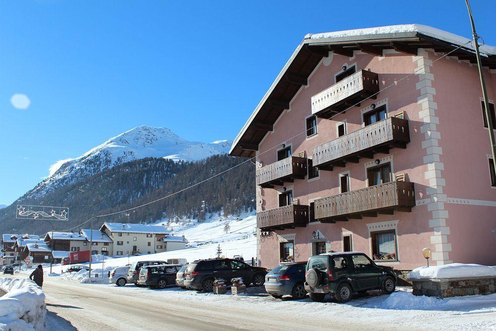 Garni Oasi Hotel Livigno Eksteriør billede