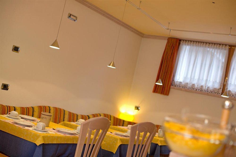 Garni Oasi Hotel Livigno Eksteriør billede